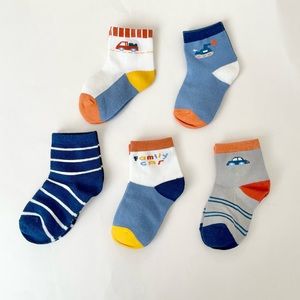 5 Pairs Boys Cotton Socks Blue/Orange Cars Pattern NWOT Size M (4-5 Y)
